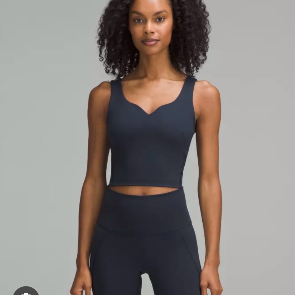 Wunder Train Sweetheart Sports Bra